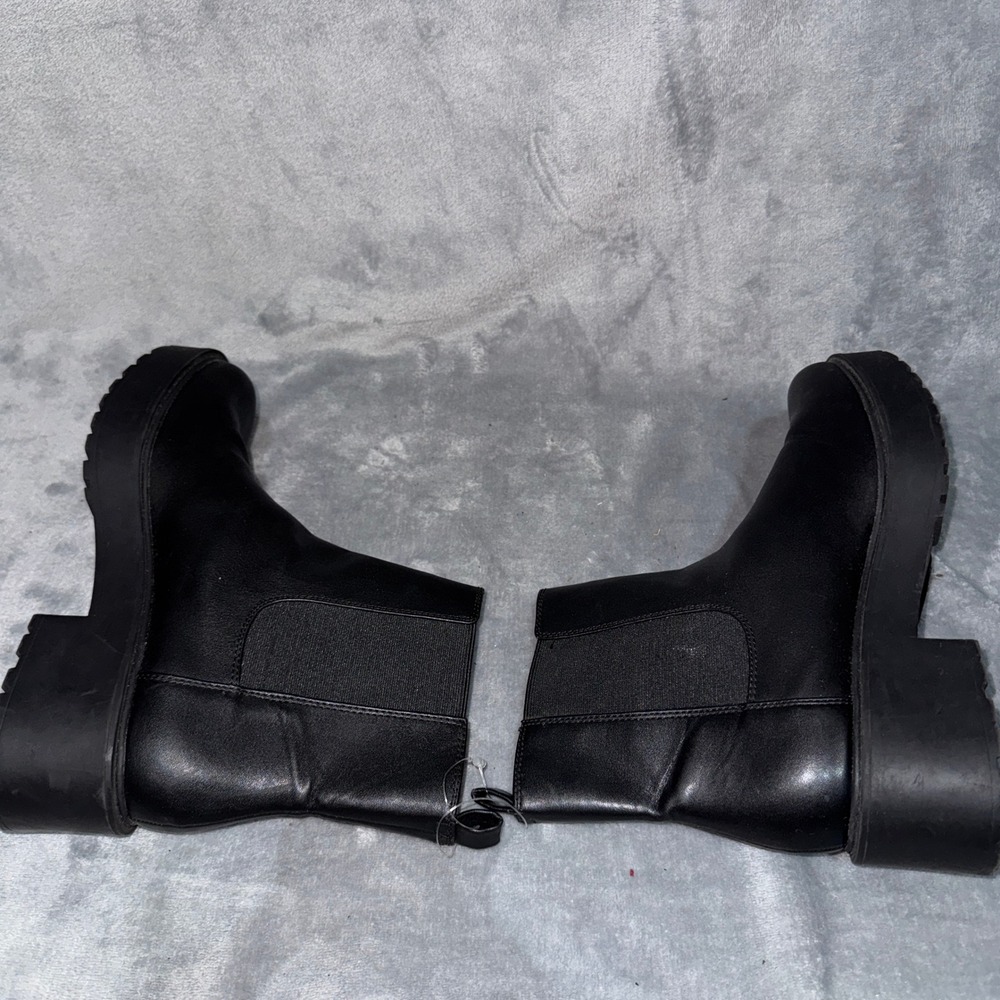 American Eagle Women Chelsea Platform Ankle Boots 9 Black Faux Leather Lug Sole - Picture 5 of 7